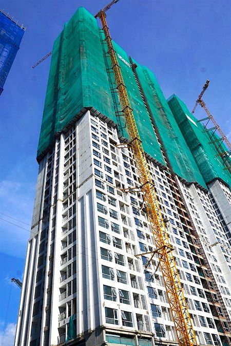 Tiến độ thi công tòa Landmark 3 (cập nhật ngày 14/11/2016): Đang cất nóc(mái).