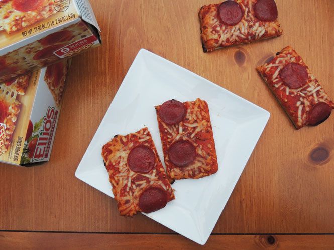  photo Ellios pepperoni pizza_zps5wg37u0v.jpg