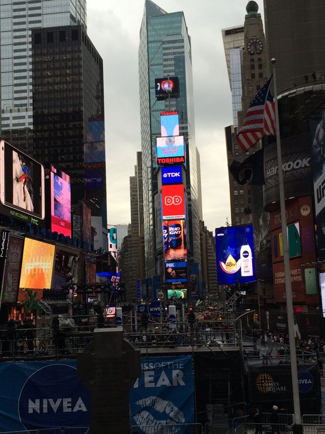  photo TImes Square on NYE_zpscbpt7je6.jpg