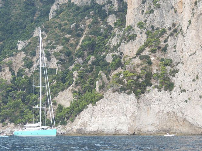 photo Turquoise boat in Capri_zpsloa7mrju.jpg