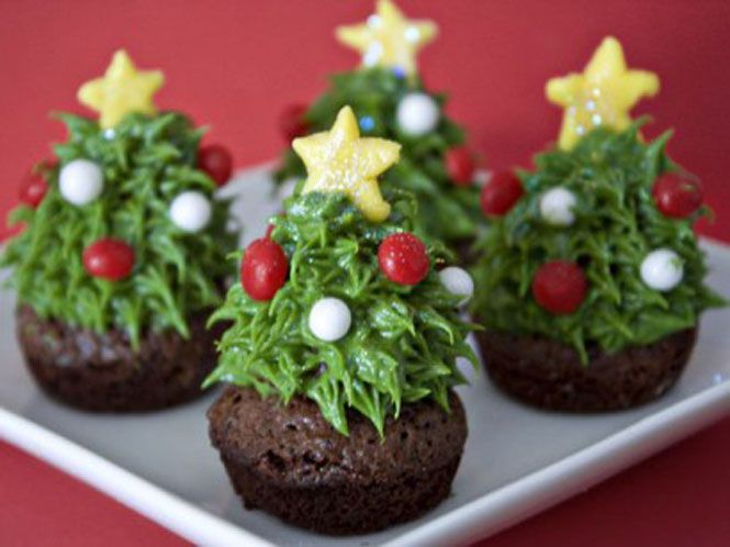  photo strawyberry-christmas-tree-brownie-bites-cropped-410x307_zps2auyeeyc.jpg