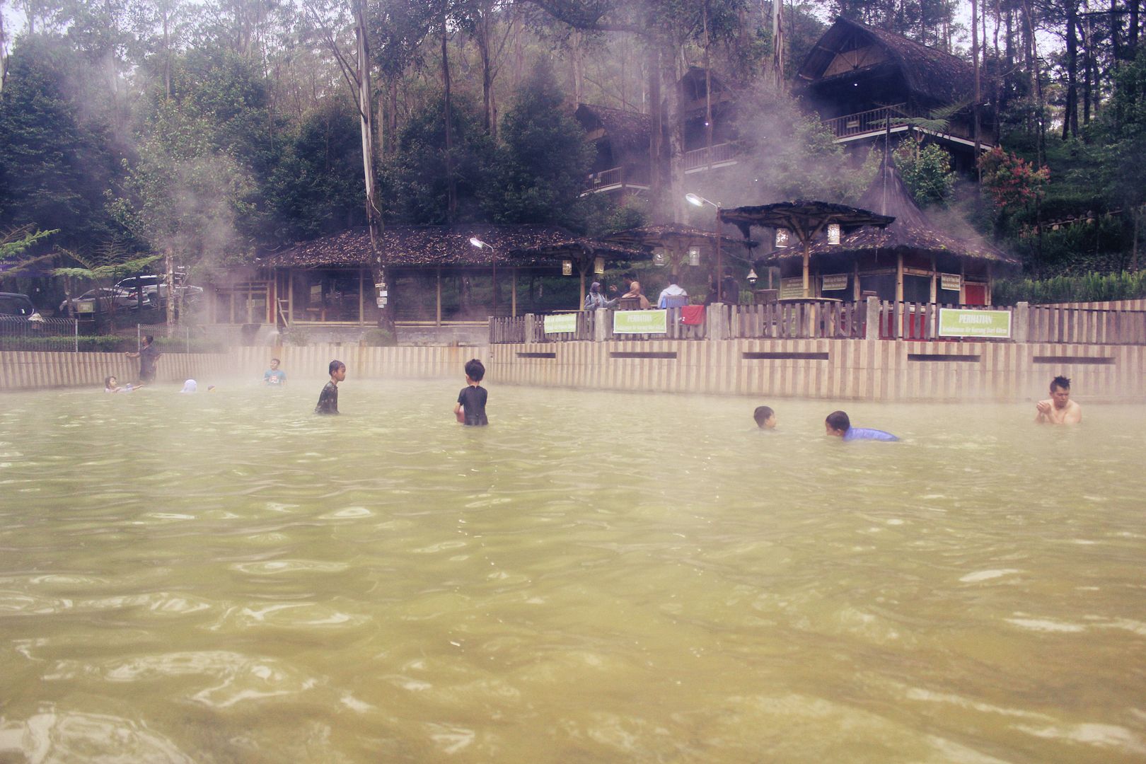 Mandi air panas