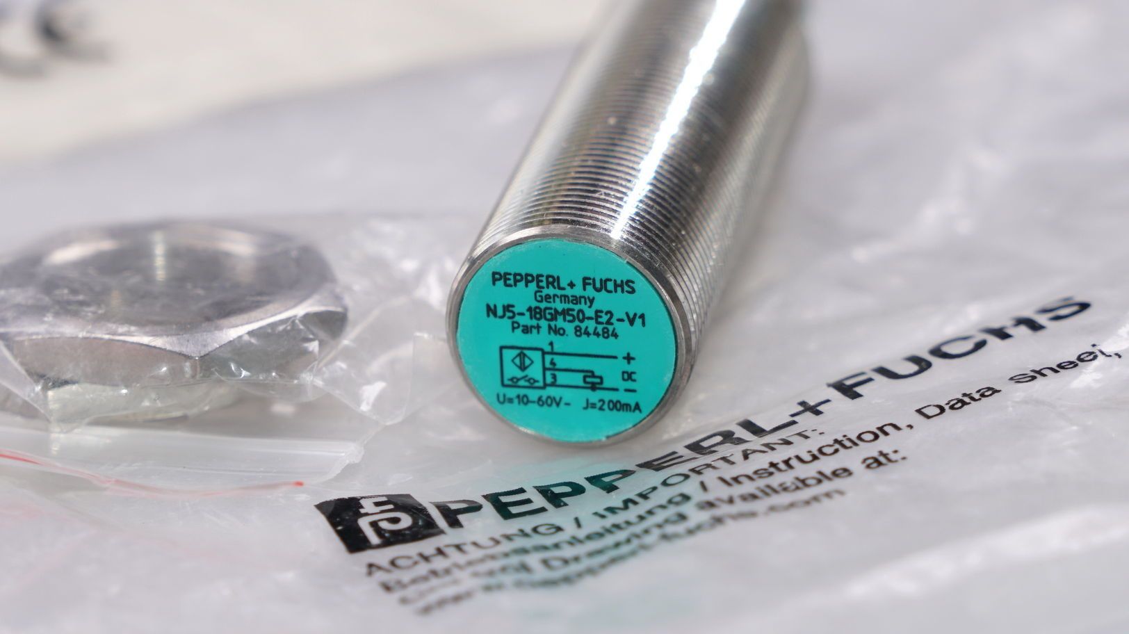 Pepperl /& Fuchs inductiva sensor nj5-18gm50-e2-v1 84484 SN 5mm pnp N.A.